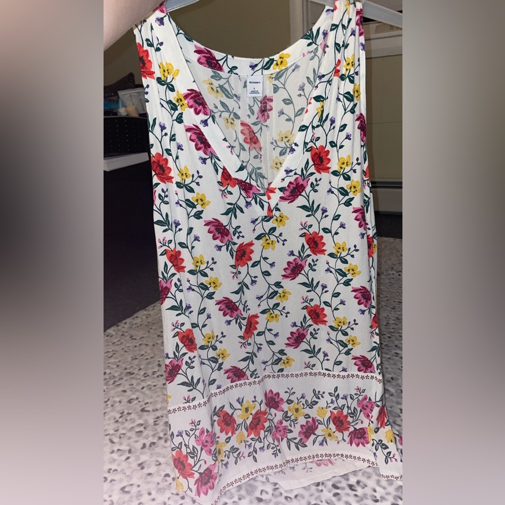 Old navy floral tank top